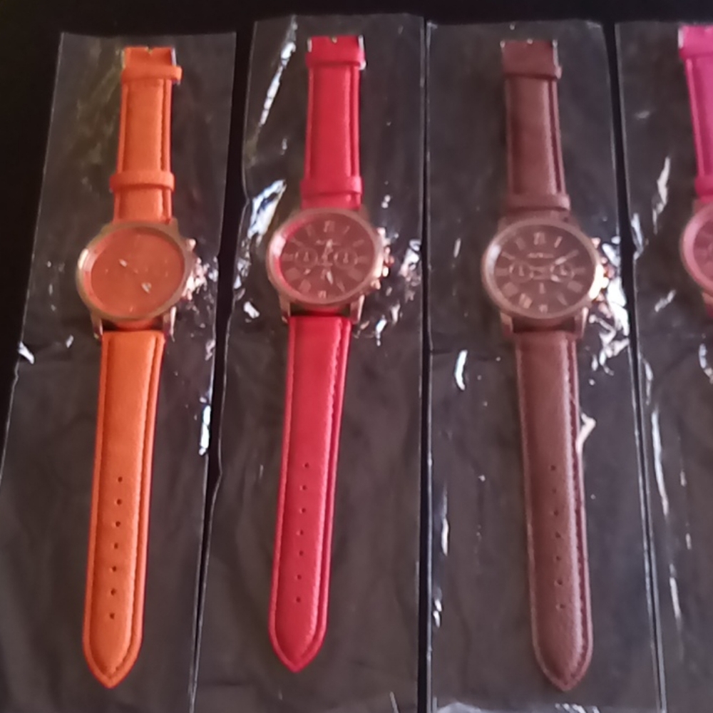 5 dollar watches different in color